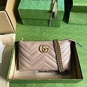 Bagsaaa Gucci GG Marmont Chain Shoulder Bag - 22x13x3.5cm - 4