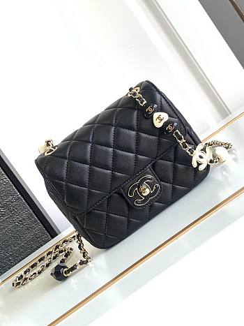 Bagsaaa Chanel 23K Black Bag With Heart Chain - 16x12.5x4.5cm