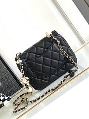 Bagsaaa Chanel 23K Black Bag With Heart Chain - 16x12.5x4.5cm - 2