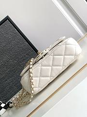 	 Bagsaaa Chanel 23K White Bag With Heart Chain - 16x12.5x4.5cm - 6
