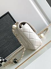 	 Bagsaaa Chanel 23K White Bag With Heart Chain - 16x12.5x4.5cm - 5