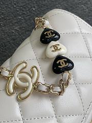 	 Bagsaaa Chanel 23K White Bag With Heart Chain - 16x12.5x4.5cm - 3