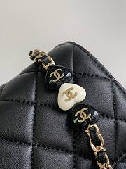 	 Bagsaaa Chanel 23K Black Bag With Heart Chain - 19cm - 2
