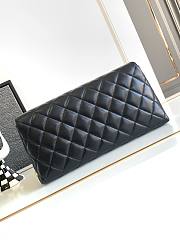 Bagsaaa Chanel Lambskin, Imitation Pearls & Gold-Tone Metal Black - 15 × 30 × 4 cm - 3