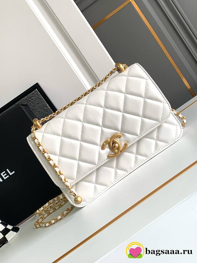 Bagsaaa Chanel WOC In White Lambskin Bag - 22cm - 1