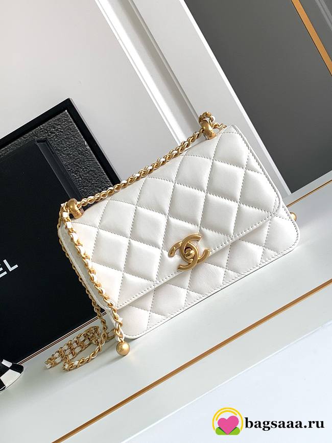 	 Bagsaaa Chanel WOC In White Lambskin Bag - 19cm - 1