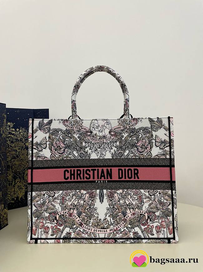 	 Bagsaaa Dior Lady Medium Book Tote White and Pastel Pink Butterfly Around The World Embroidery - 42 x 35 x 18.5 cm - 1