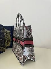 	 Bagsaaa Dior Lady Medium Book Tote White and Pastel Pink Butterfly Around The World Embroidery - 42 x 35 x 18.5 cm - 6