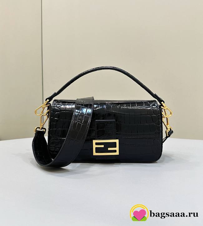 Bagsaaa Fendi Baguette Dove black crocodile leather bag - 27x15x6cm - 1