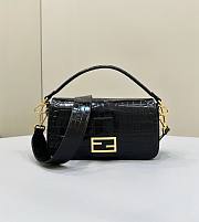 Bagsaaa Fendi Baguette Dove black crocodile leather bag - 27x15x6cm - 1