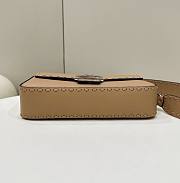 	 Bagsaaa Fendi Baguette Beige Selleria bag with oversize topstitching - 28x6.5x15cm - 5