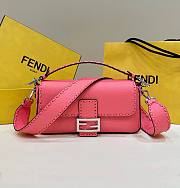 	 Bagsaaa Fendi Baguette Pink Selleria bag with oversize topstitching - 28x6.5x15cm - 1