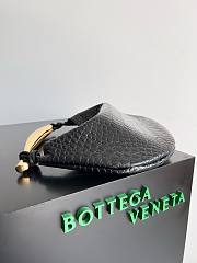 Bagsaaa Bottega Veneta Sardine Black Crocodile top handle bag  - 36x24x3cm - 5