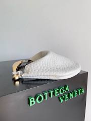 	 Bagsaaa Bottega Veneta Sardine White Crocodile top handle bag - 36x24x3cm - 5