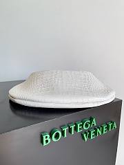 	 Bagsaaa Bottega Veneta Sardine White Crocodile top handle bag - 36x24x3cm - 4
