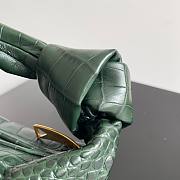 	 Bagsaaa Bottega Veneta Small Jodie Crocodile Dark Green Bag - 23x15x5cm - 3
