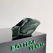 	 Bagsaaa Bottega Veneta Small Jodie Crocodile Dark Green Bag - 23x15x5cm - 4