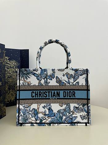 	 Bagsaaa Dior Medium Book Tote White and Blue Toile De Jouy Mexico Embroidery - 36x18x28cm