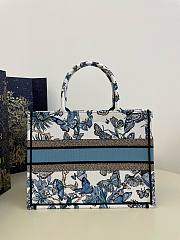 	 Bagsaaa Dior Medium Book Tote White and Blue Toile De Jouy Mexico Embroidery - 36x18x28cm - 4