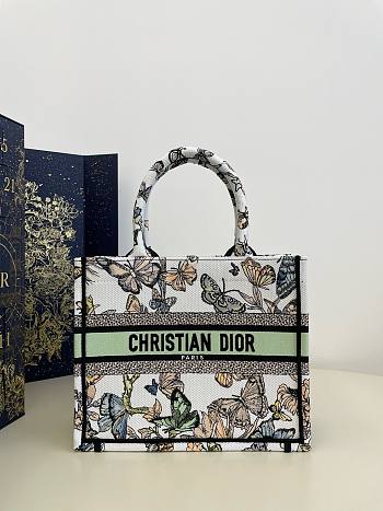 	 Bagsaaa Dior Small Book Tote White and Green Toile De Jouy Mexico Embroidery - 26x8x22cm
