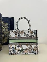 	 Bagsaaa Dior Small Book Tote White and Green Toile De Jouy Mexico Embroidery - 26x8x22cm - 3