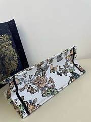 	 Bagsaaa Dior Medium Book Tote White and Green Toile De Jouy Mexico Embroidery - 36x18x28cm - 2