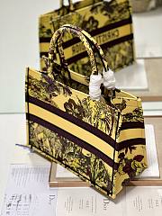 Bagsaaa Dior Medium Book Tote Celestial Yellow Multicolor Toile de Jouy Voyage Embroidery - 5