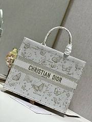 Bagsaaa Dior Book Tote Large White and Gold-tone Gradient Butterflies - 6