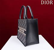 Bagsaaa Dior Small Dior Book Tote Blue Oblique Embroidery and Calfskin (26.5 x 21 x 14 cm) - 5