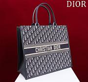 	 Bagsaaa Dior Large Dior Book Tote Blue Dior Oblique Embroidery and Calfskin - 3