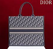 	 Bagsaaa Dior Large Dior Book Tote Blue Dior Oblique Embroidery and Calfskin - 2