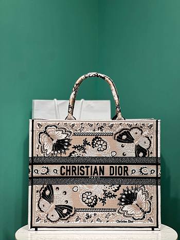 	 Bagsaaa Dior Medium Book Tote Beige and White Butterfly Bandana Embroidery