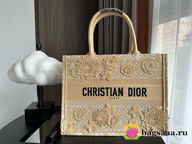 	 Bagsaaa Dior Book Tote Medium Beige D-Lace Flower Embroidery with 3D Macramé Effect - 1