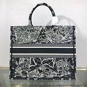 Bagsaaa Dior Large Book Tote Star Embroidery - 42x35x18cm - 3