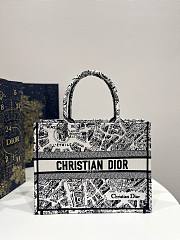 Bagsaaa Dior Book Tote Medium Black Plan de Paris Embroidery - 36cm - 1