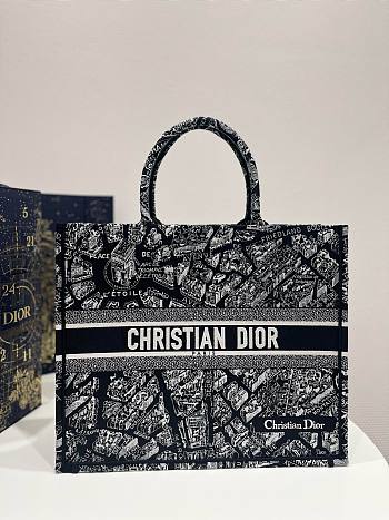 Bagsaaa Dior Book Tote Medium Black Plan de Paris Embroidery - 42cm