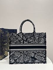 Bagsaaa Dior Book Tote Medium Black Plan de Paris Embroidery - 42cm - 3