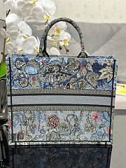	 Bagsaaa Dior Large Blue Jardin Magique Embroidery Book Tote 42cm - 6