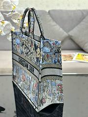	 Bagsaaa Dior Large Blue Jardin Magique Embroidery Book Tote 42cm - 4