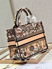 	 Bagsaaa Dior Small Beige Jardin Magique Embroidery Book Tote 26cm - 6