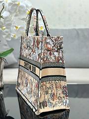 	 Bagsaaa Dior Large Beige Jardin Magique Embroidery Book Tote 42cm - 5