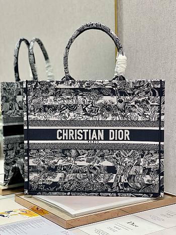 	 Bagsaaa Dior Large Book Tote D - Striped Ecru and Dark Blue Toile de Jouy Embroidery