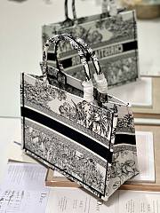 Bagsaaa Dior Medium Book Tote Ecru and Black Toile de Jouy Embroidery - 3