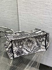 	 Bagsaaa Dior Medium Book Tote White and Black Toile de Jouy Soleil Embroidery - 4