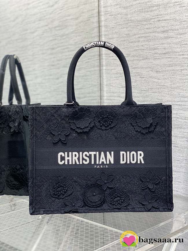 	 Bagsaaa Dior Book Tote Medium Black D-Lace Flower Embroidery with 3D Macramé Effect - 1