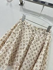 Bagsaaa Louis Vuitton Silk Fabric Monogram Cream Color Short Skirt - 4
