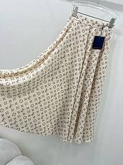 	 Bagsaaa Louis Vuitton Silk Fabric Monogram Cream Color Long Skirt - 6