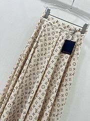 	 Bagsaaa Louis Vuitton Silk Fabric Monogram Cream Color Long Skirt - 5