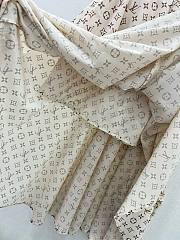 	 Bagsaaa Louis Vuitton Silk Fabric Monogram Cream Color Long Skirt - 4