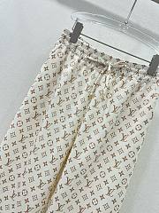 	 Bagsaaa Louis Vuitton Silk Fabric Monogram Cream Color Pants - 3